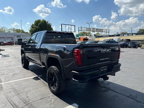 Used 2024 GMC Sierra 3500 Denali Ultimate image 7