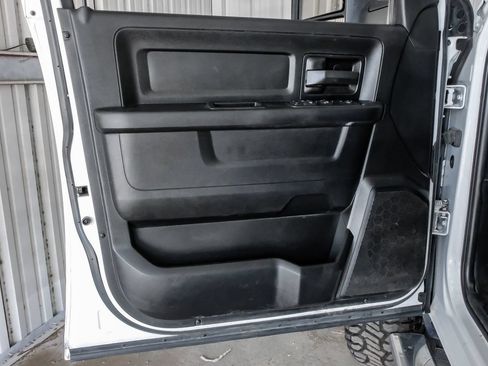 Used 2024 RAM 3500 Tradesman w/ Chrome Appearance Group AWD/4WD image 43