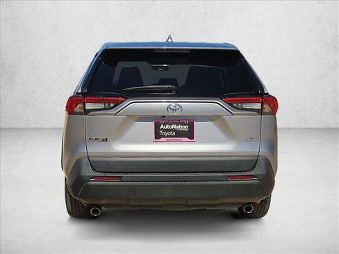 Used 2022 Toyota RAV4 LE w/ Carpet Mat Package (TMS) FWD image 7