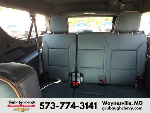 Used 2026 GMC Yukon XL AT4 w/ AT4 Premium Plus Package AWD/4WD image 32