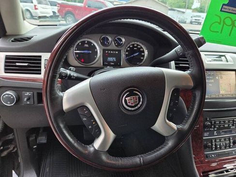 Used 2013 Cadillac Escalade Premium AWD/4WD image 15