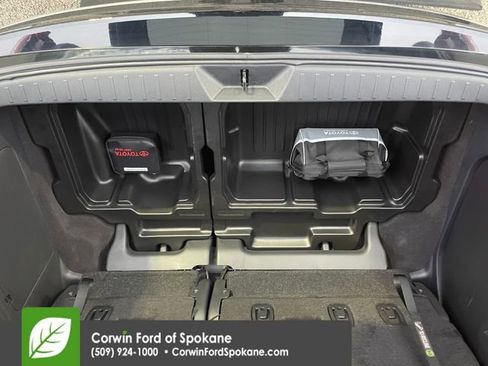 Used 2025 Toyota Sienna Platinum image 22