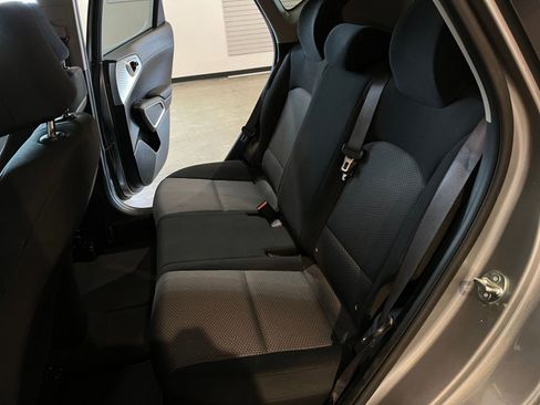 Used 2025 Kia Soul LX w/ LX Technology Package FWD image 38