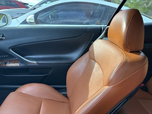 Used 2011 Lexus IS 250C image 19