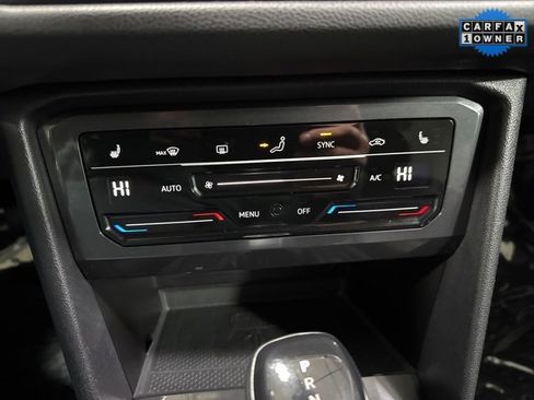 Used 2022 Volkswagen Tiguan SE image 18