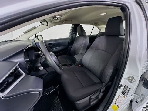 Used 2023 Toyota Corolla LE image 12