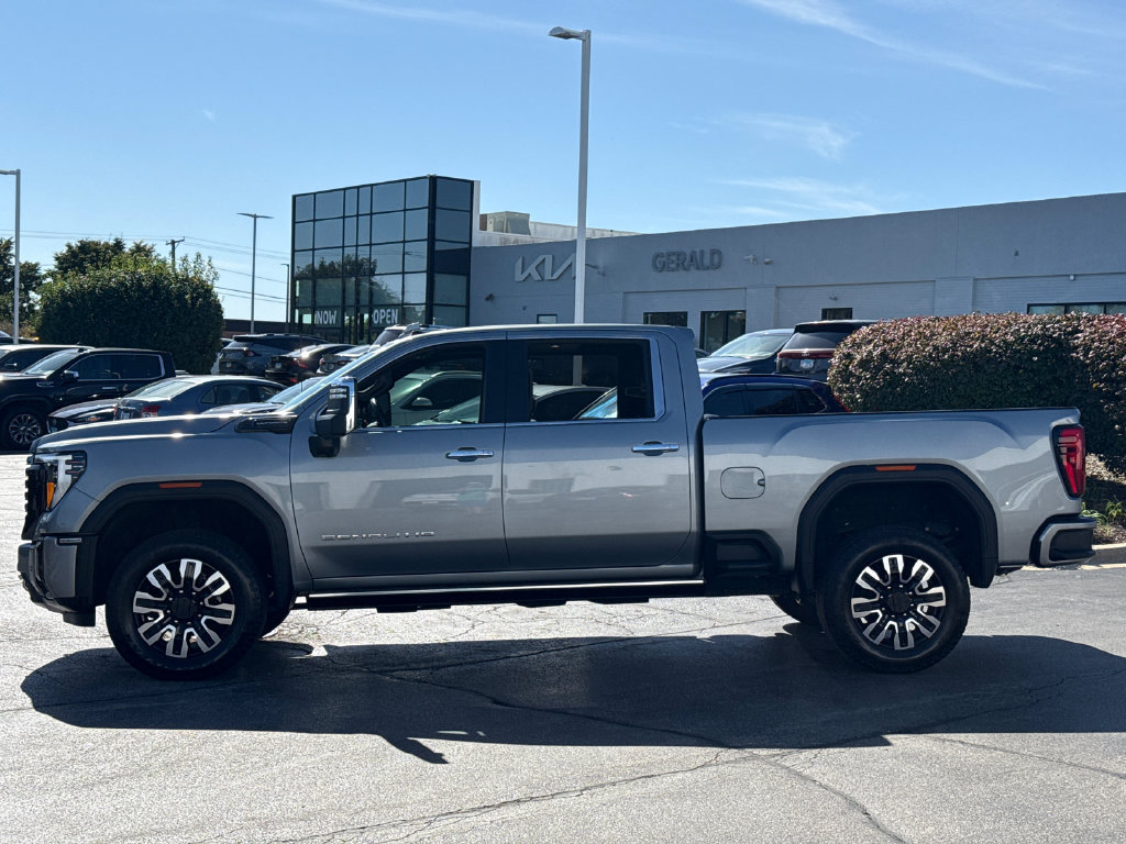 Certified 2025 GMC Sierra 2500 Denali Ultimate w/ Max Trailering Package AWD/4WD image 10