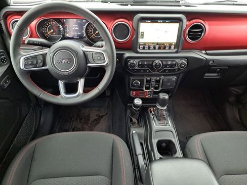 Used 2023 Jeep Gladiator Rubicon w/ Cold Weather Group image 22