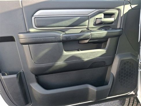 Used 2022 RAM 3500 Tradesman image 11