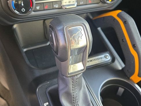 Used 2022 Ford Bronco Badlands image 15