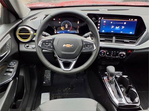 New 2026 Chevrolet Trax LT w/ Driver Confidence Package image 2