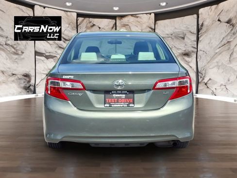 Used 2012 Toyota Camry LE image 5
