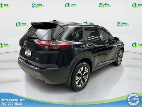 Used 2023 Nissan Rogue SV image 5