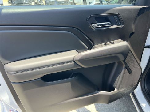 New 2026 GMC Canyon Elevation w/ LPO, Black Badging Package RWD image 10