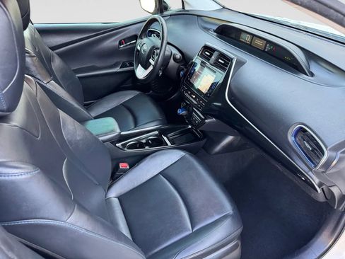 Used 2018 Toyota Prius Three Touring FWD image 23
