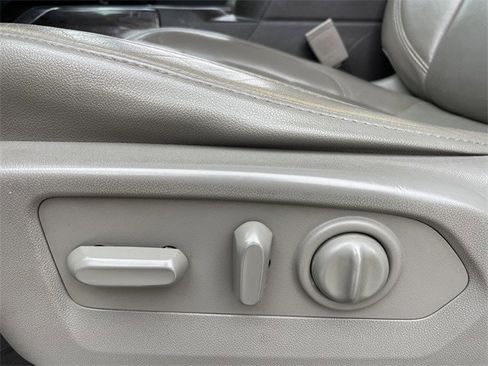 Used 2019 Chevrolet Silverado 1500 LTZ image 26