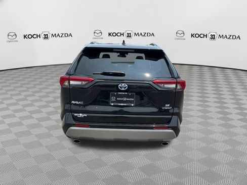 Used 2024 Toyota RAV4 SE w/ Convenience Package AWD/4WD image 6