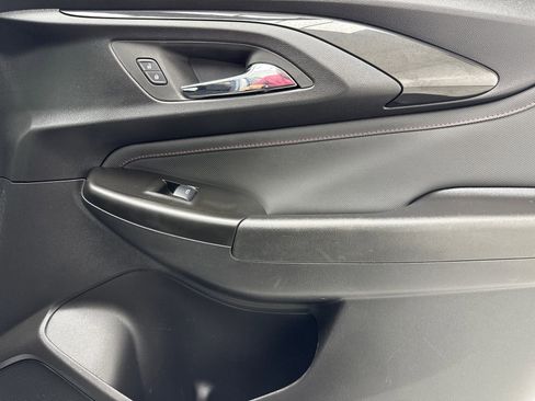 Used 2023 Chevrolet TrailBlazer RS w/ Convenience Package image 42