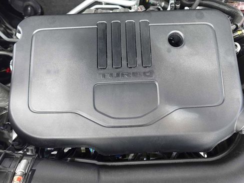 Used 2025 Chevrolet Blazer LT AWD/4WD image 34