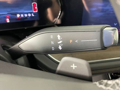 New 2026 Chevrolet Suburban High Country image 9