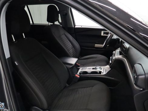 Used 2021 Ford Explorer XLT image 30