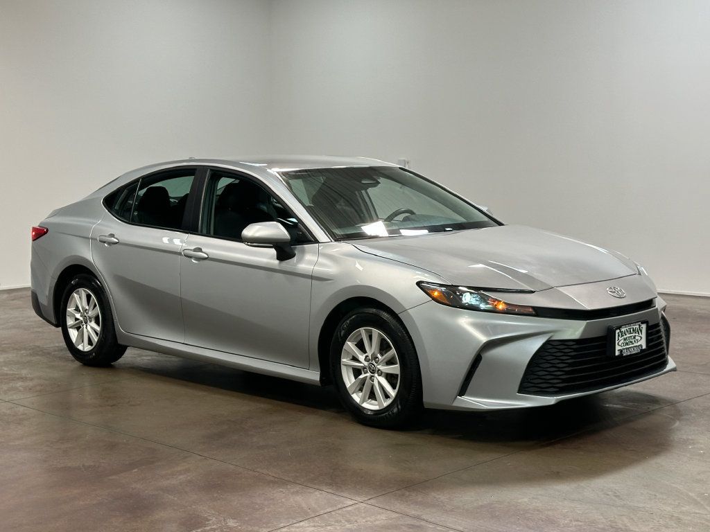 Used 2025 Toyota Camry LE FWD image 22