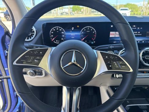 Used 2025 Mercedes-Benz GLA 250 image 29