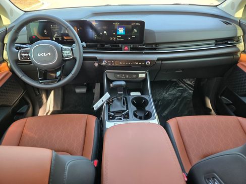 New 2026 Kia Carnival EX image 10