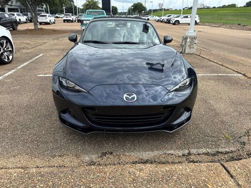 Used 2024 MAZDA MX-5 Miata Club RWD image 2