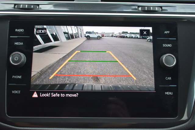 Used 2024 Volkswagen Tiguan SE R-Line AWD/4WD image 28