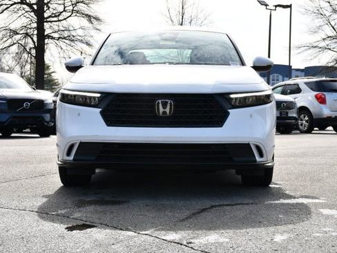 Used 2023 Honda Accord EX-L image 2