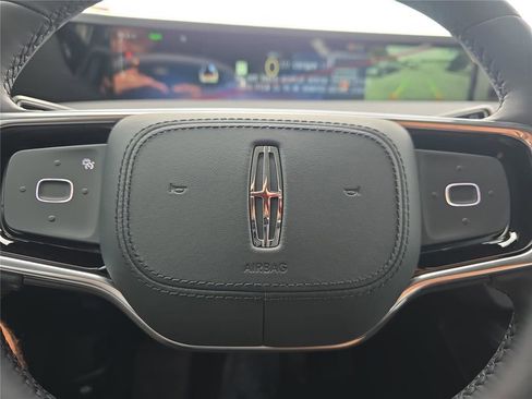 New 2026 Lincoln Nautilus Premier image 20