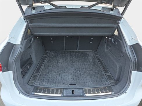 Used 2021 Jaguar F-PACE R-Dynamic S image 14