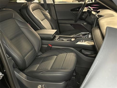 New 2026 Lincoln Nautilus Reserve image 8