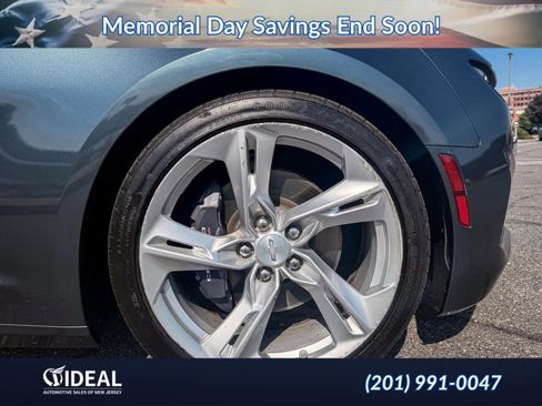 Used 2021 Chevrolet Camaro LT w/ Technology Package RWD image 38
