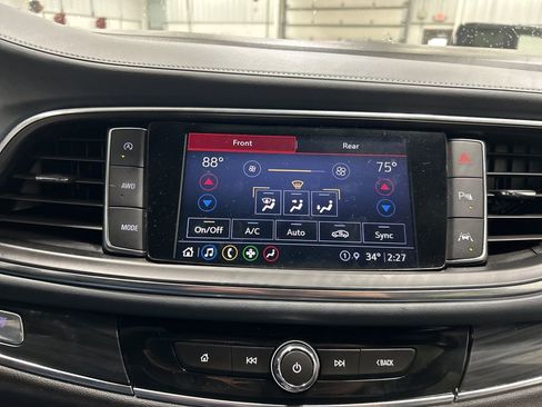 Used 2023 Buick Enclave Essence w/ Sport Touring Edition image 18