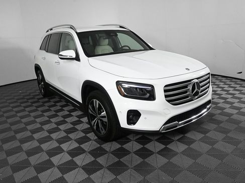 Certified 2025 Mercedes-Benz GLB 250 image 24