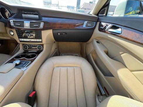 Used 2013 Mercedes-Benz CLS 550 image 36