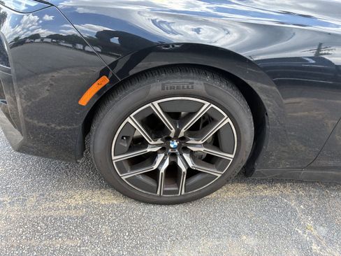 Used 2025 BMW 740i xDrive AWD/4WD image 5