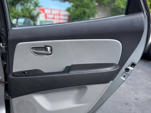Used 2009 Hyundai Elantra GLS FWD image 19