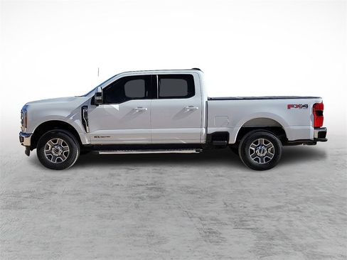 Used 2023 Ford F250 Lariat w/ FX4 Off-Road Package image 6