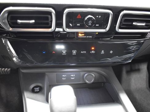 New 2026 Nissan Sentra SV FWD image 18