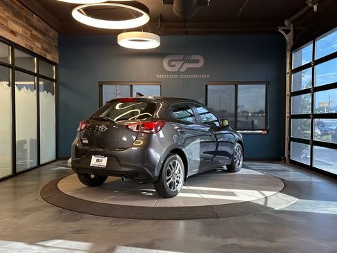 Used 2020 Toyota Yaris LE FWD image 3