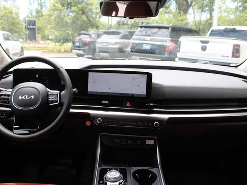 New 2025 Kia Carnival SX Prestige image 30