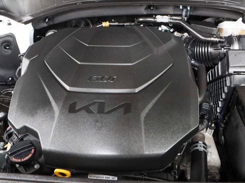 Used 2024 Kia Telluride EX w/ EX Captain's Chair Package image 33