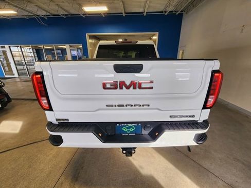 Used 2024 GMC Sierra 1500 Elevation image 3
