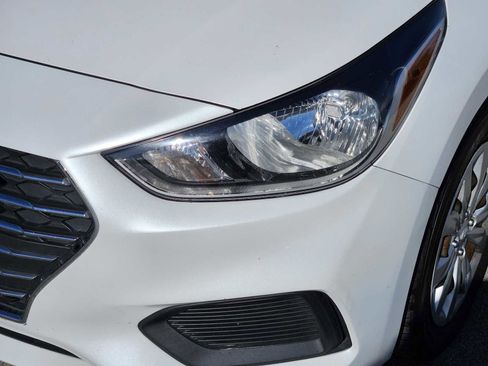 Used 2021 Hyundai Accent SE image 6