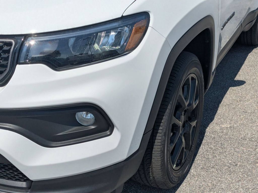 New 2026 Jeep Compass Latitude AWD/4WD image 10
