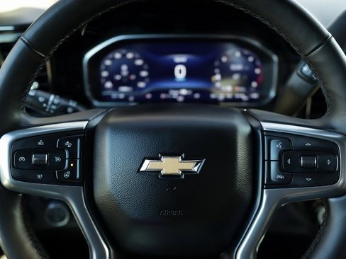 Used 2024 Chevrolet Silverado 2500 LTZ image 11