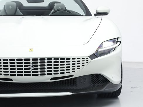 Certified 2024 Ferrari Roma Spider RWD image 15